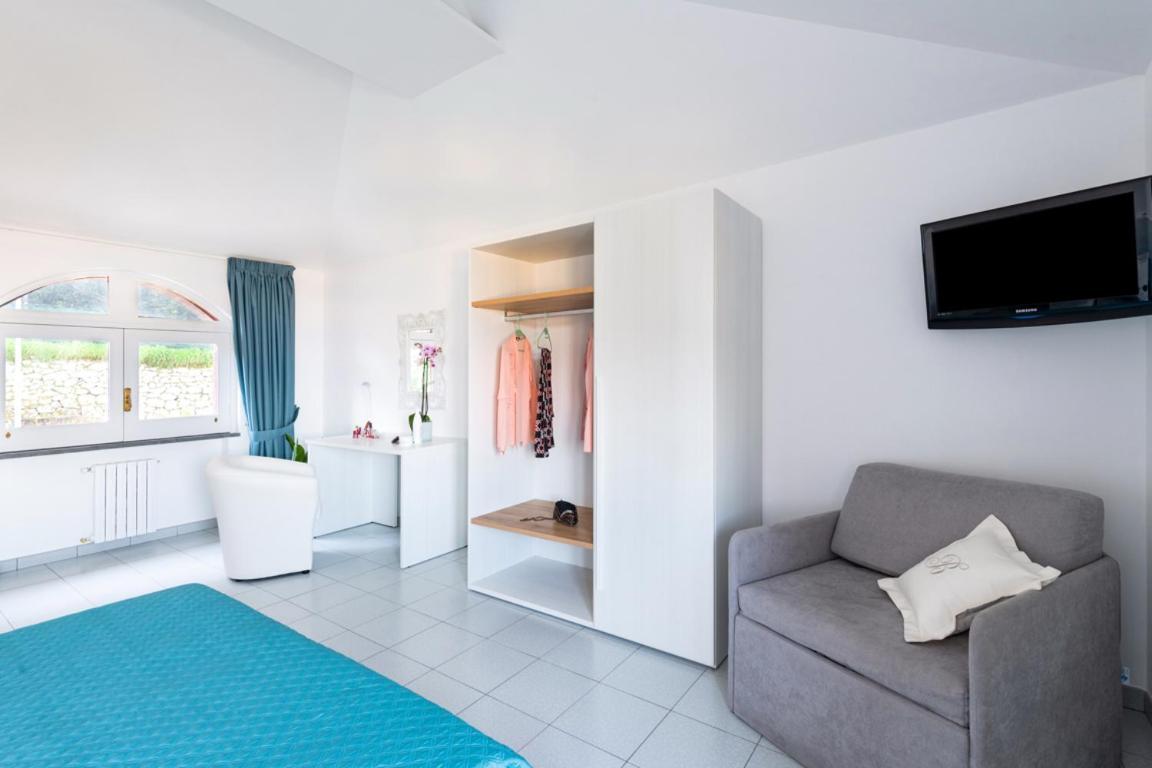 Sorrentovibes - Sea View Rooftop Apartment With Jacuzzi & Garden ภายนอก รูปภาพ